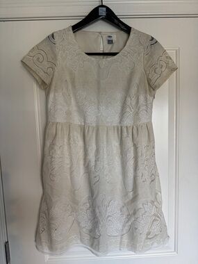 Old Navy Cream Short Sleeve Top